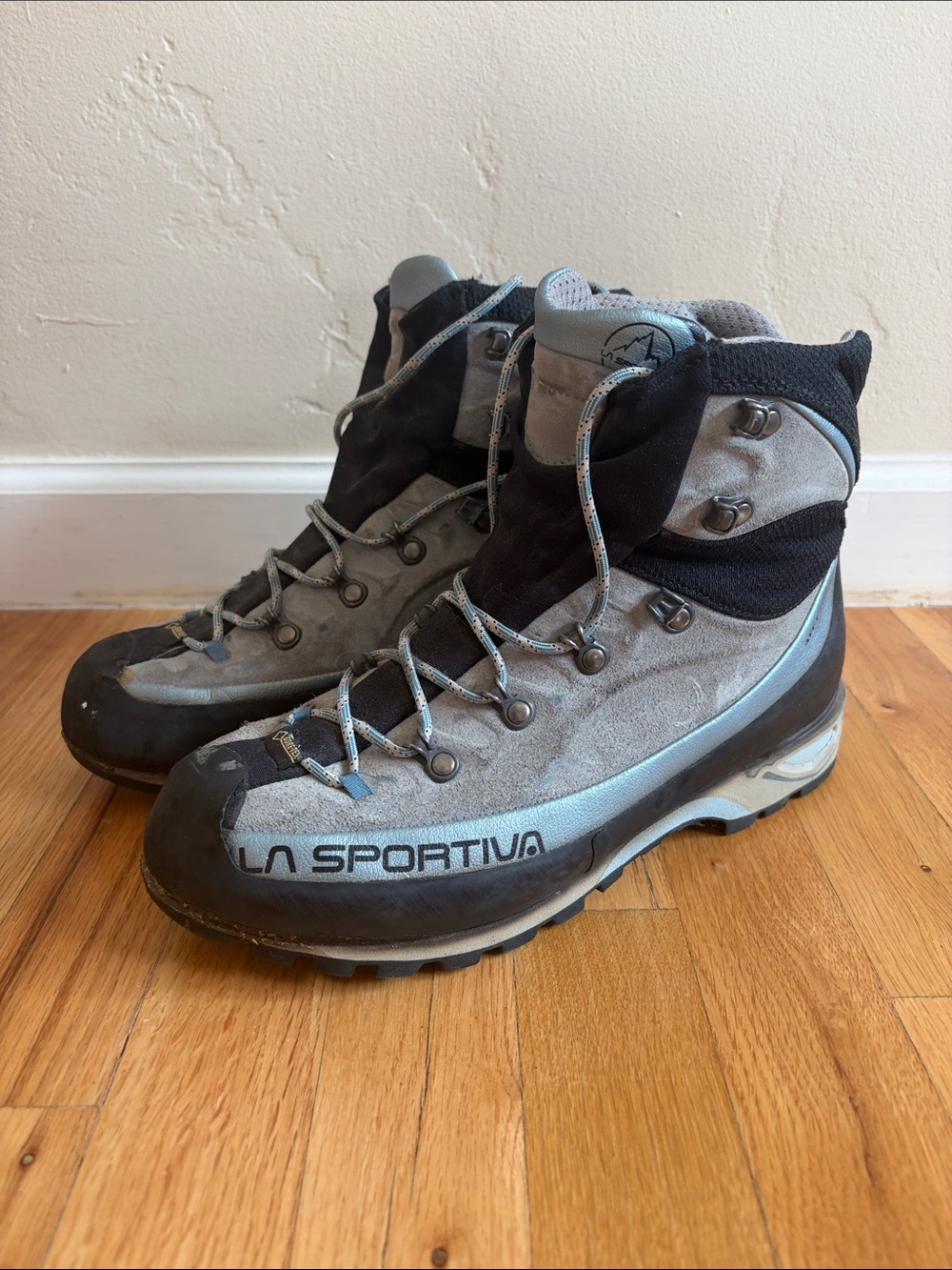 La Sportiva Women's Gray and Black Hiking/Mountaineering Boots Alpine
